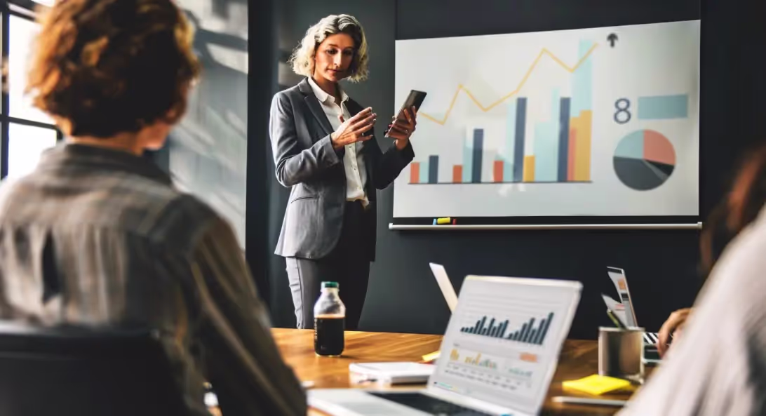 Sales Pitch Example: Best Practices, Winning Examples, and Ready-to-Use Templates